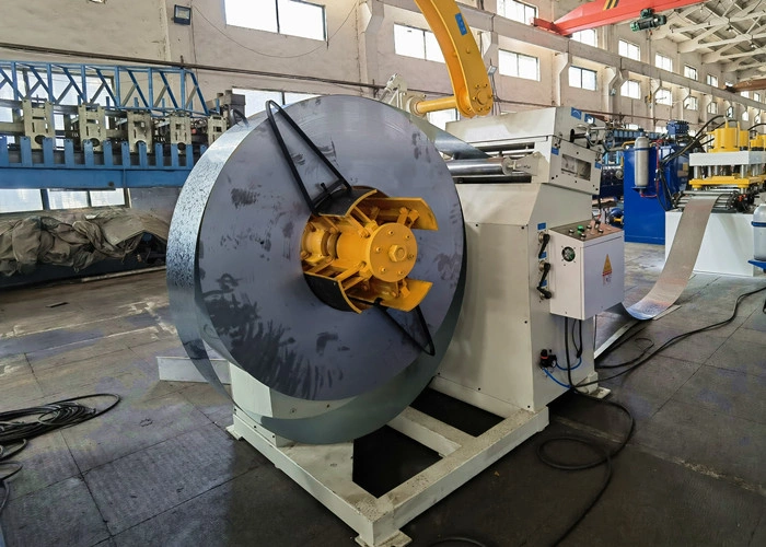 Desenrolladora y niveladora de máquinas perfiladoras de correas Z