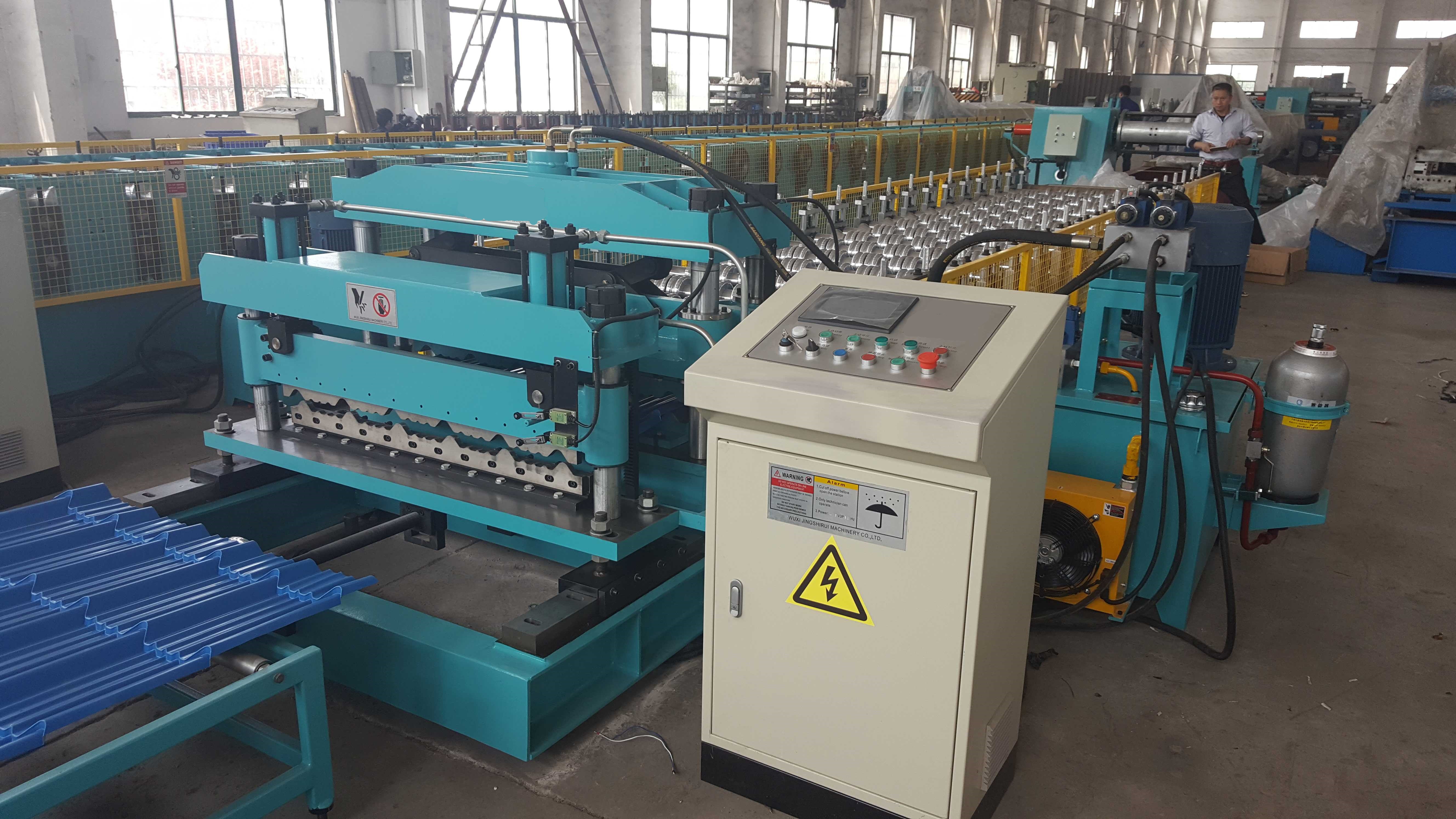 машина для производства металлической глазурованной плитки