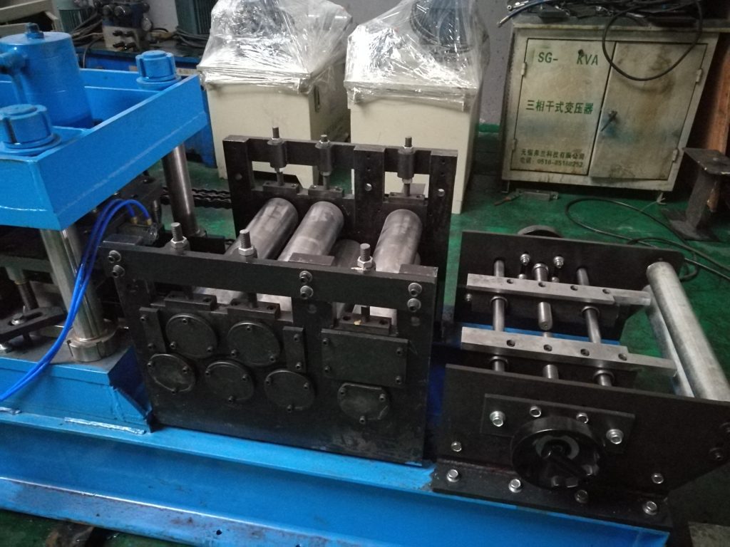 c purlin machine leveling and feeding