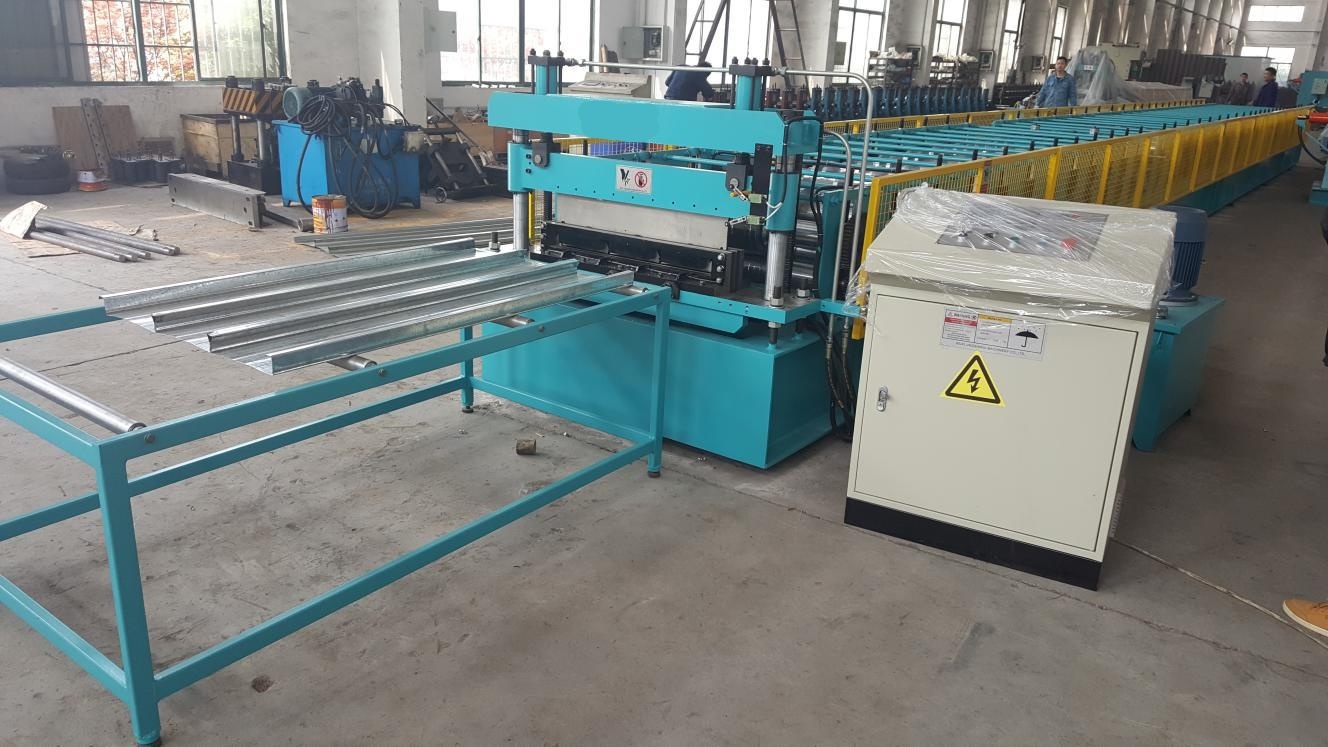 metal floor deck machine