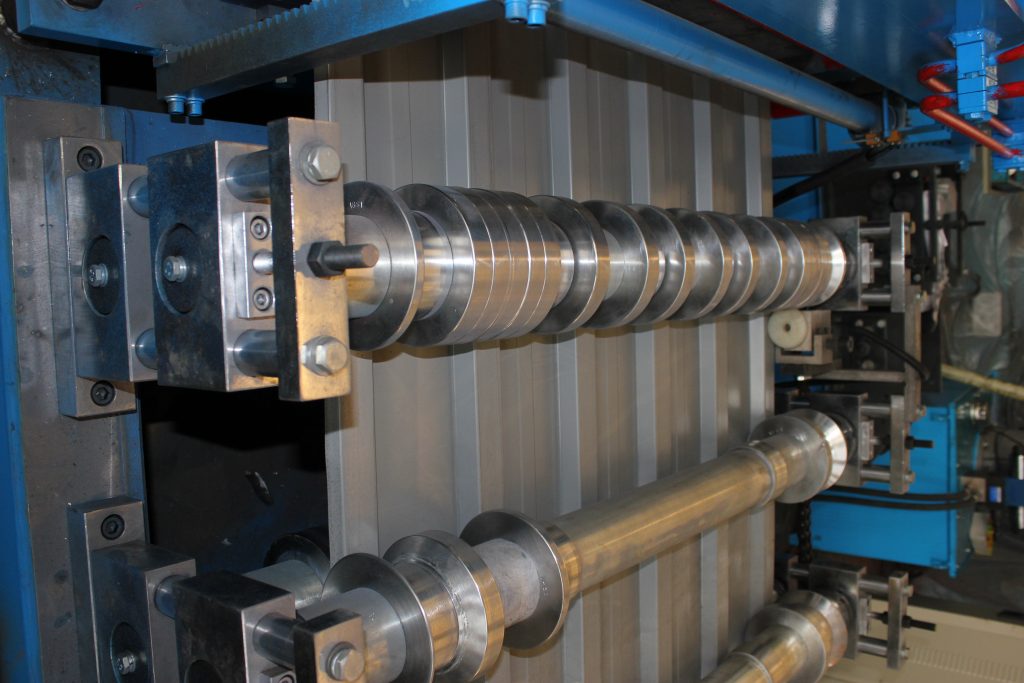 metal roofing machine