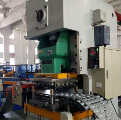 مكبس اللكمة