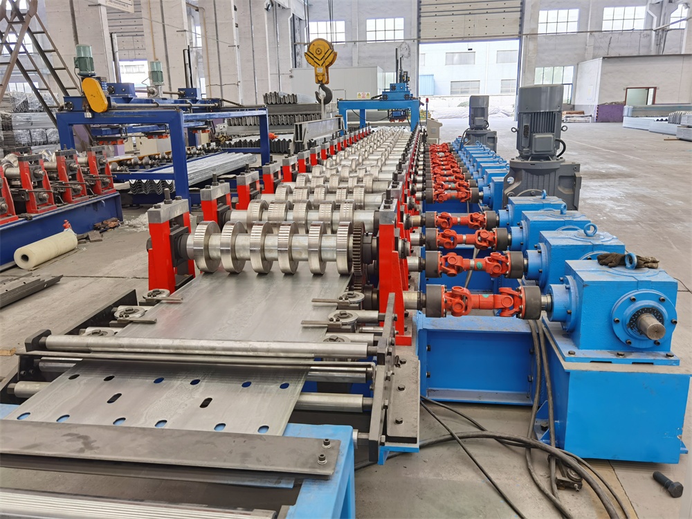 Guardrail Roll Forming Machine Feeder and Guider