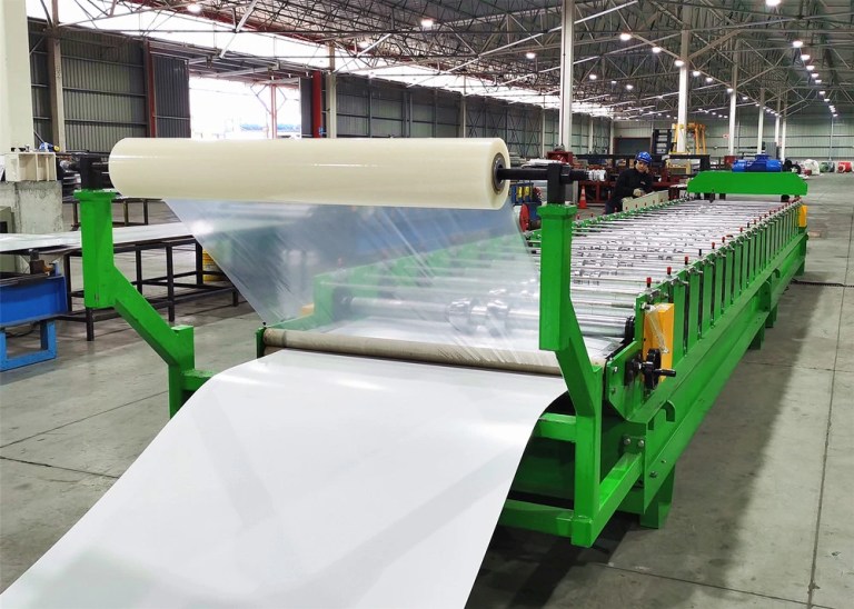 Профилегибочная машина для производства трапециевидных ребристых кровель и облицовки стен Spandeck